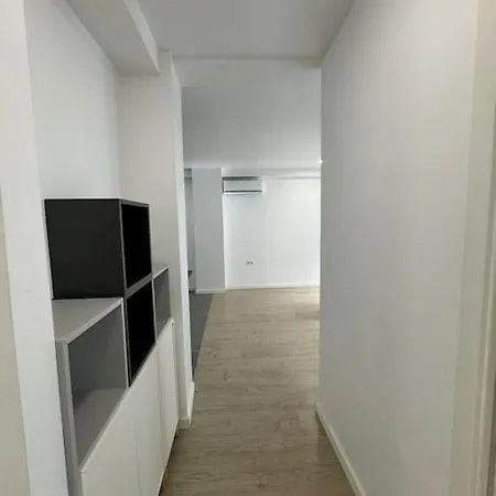 Urbano Muy Bien Conectado Apartment *