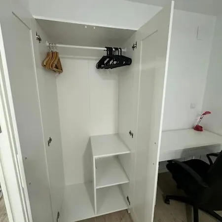 Urbano Muy Bien Conectado Apartment *